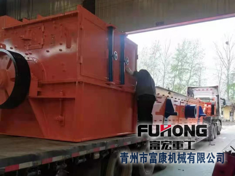 打砂機(jī)制砂機(jī)振動篩分設(shè)備發(fā)貨